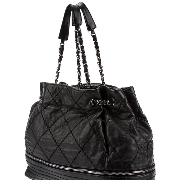 Chanel Expandable tote - Picture 2 of 6